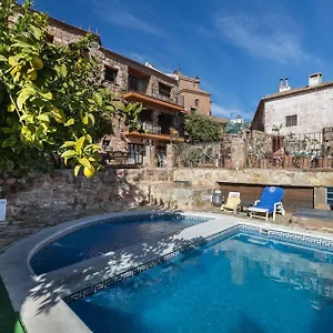 Palacio Guzmanes Hotel