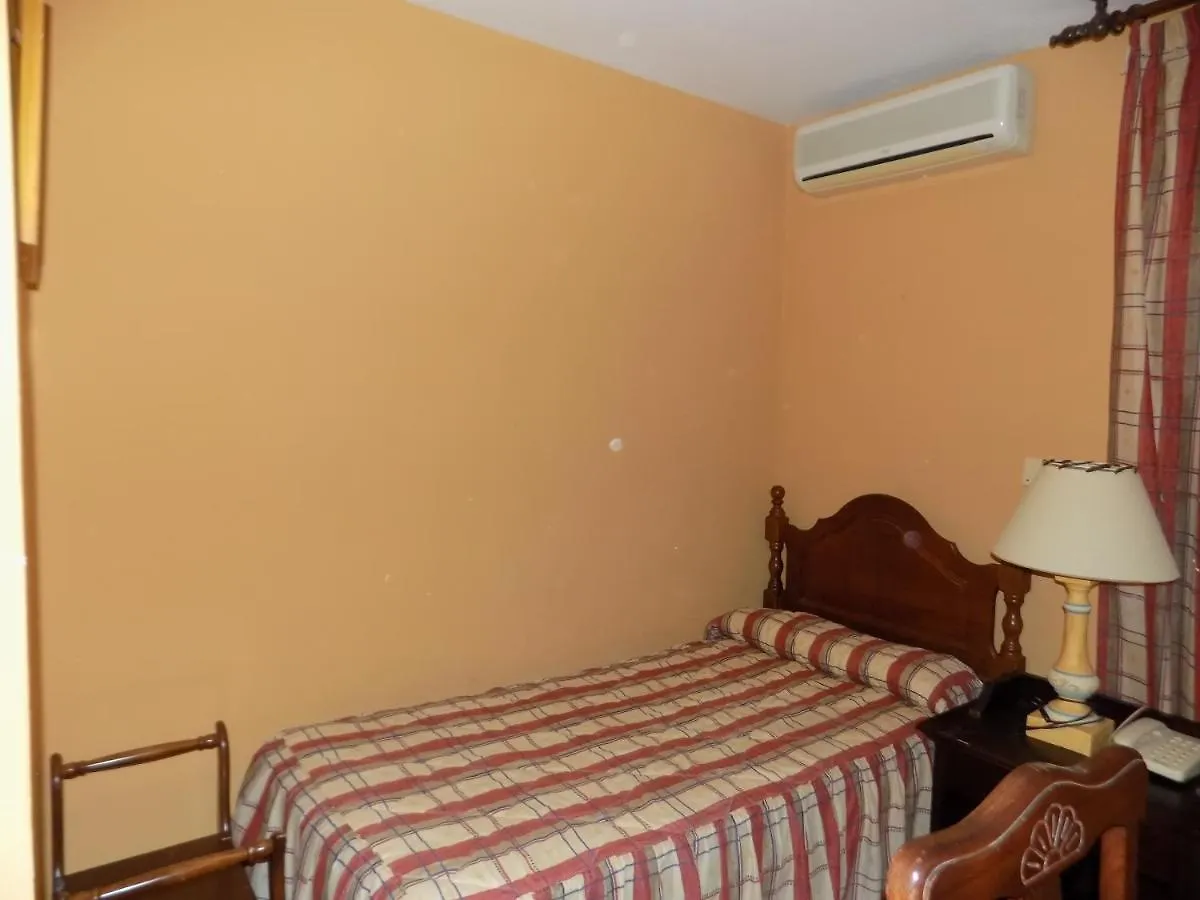 Hotel La Barca Λέπε 2*,