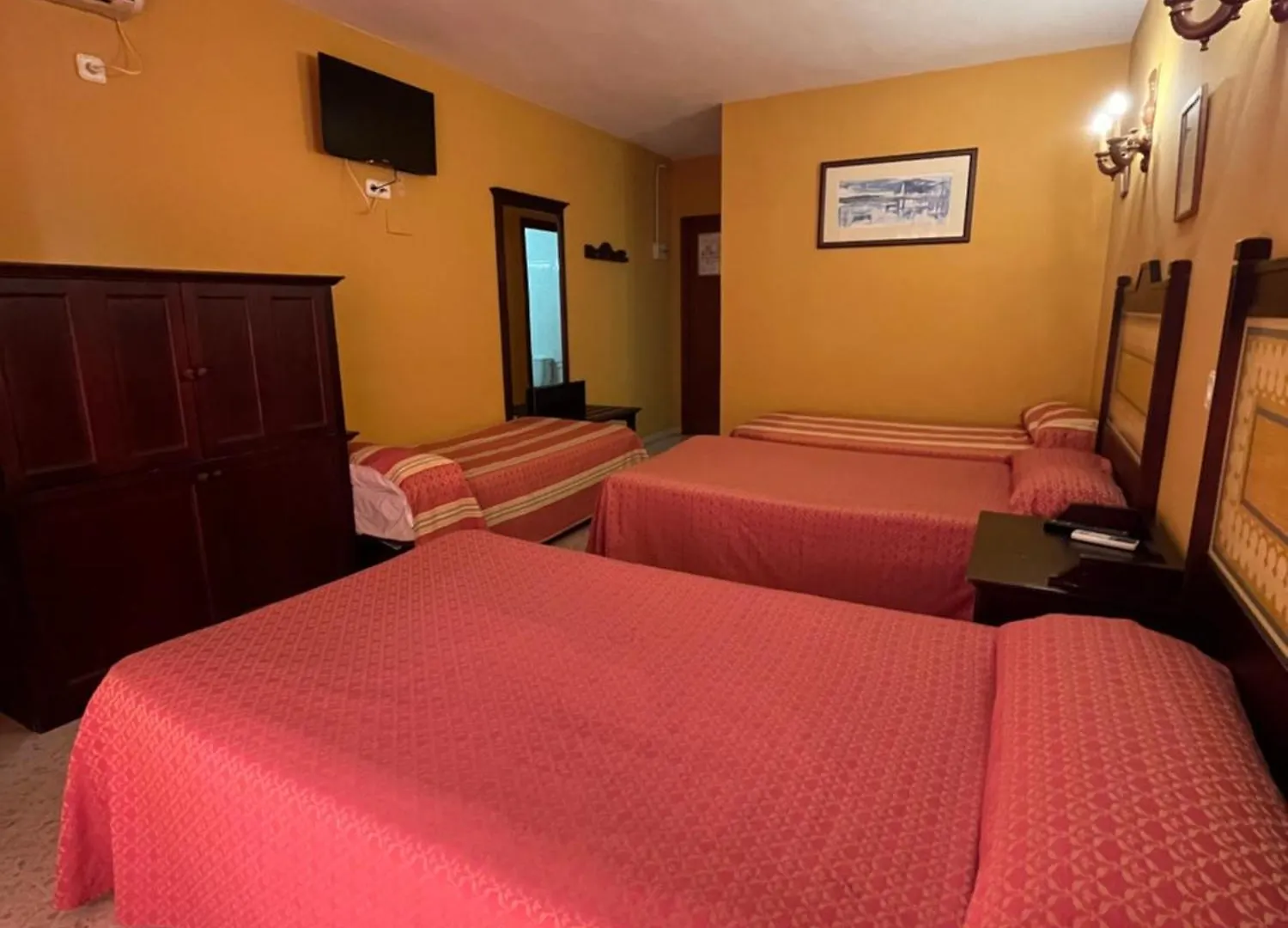 Hotel La Barca Λέπε 2*,