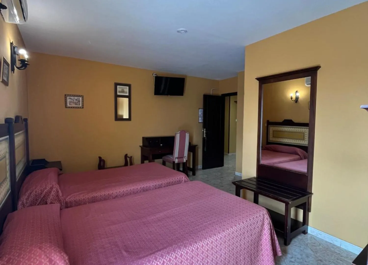 Hotel La Barca Lepe