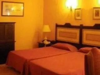 Hotel La Barca Λέπε 2*,